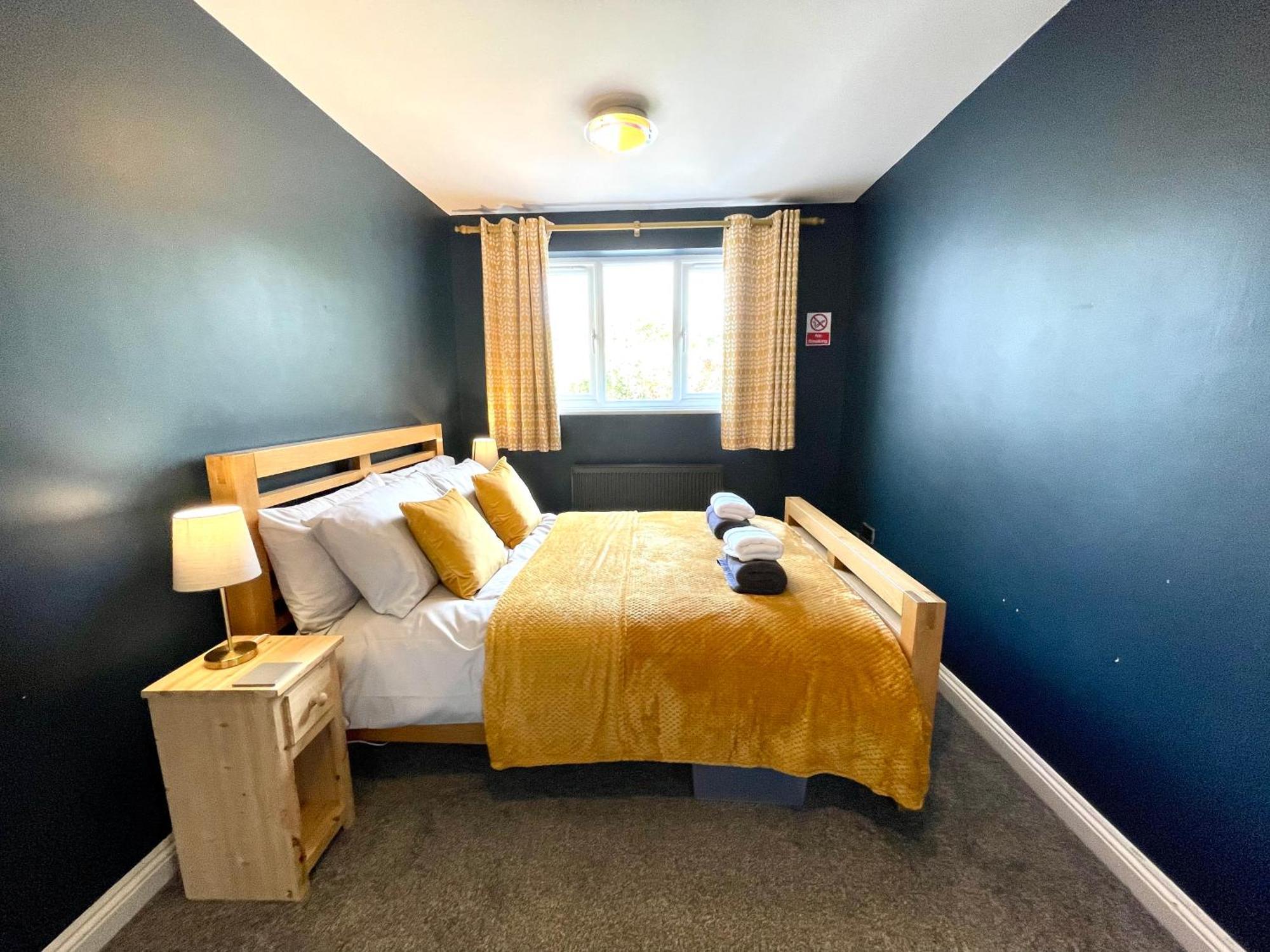 Large 5 Bed Detached House Near Stansted Airport With Parking For 2 Vehicles! Stansted Stays Stansted Mountfitchet Extérieur photo