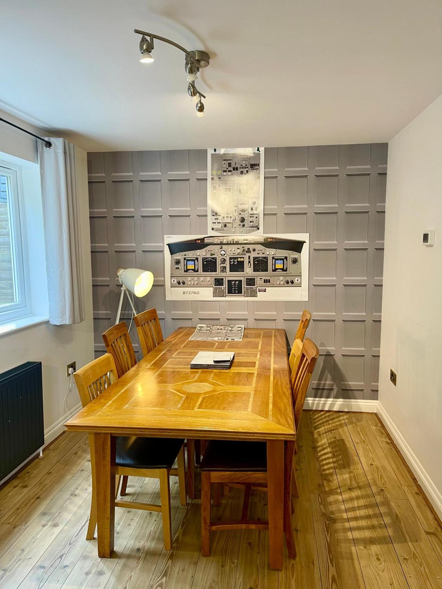 Large 5 Bed Detached House Near Stansted Airport With Parking For 2 Vehicles! Stansted Stays Stansted Mountfitchet Extérieur photo
