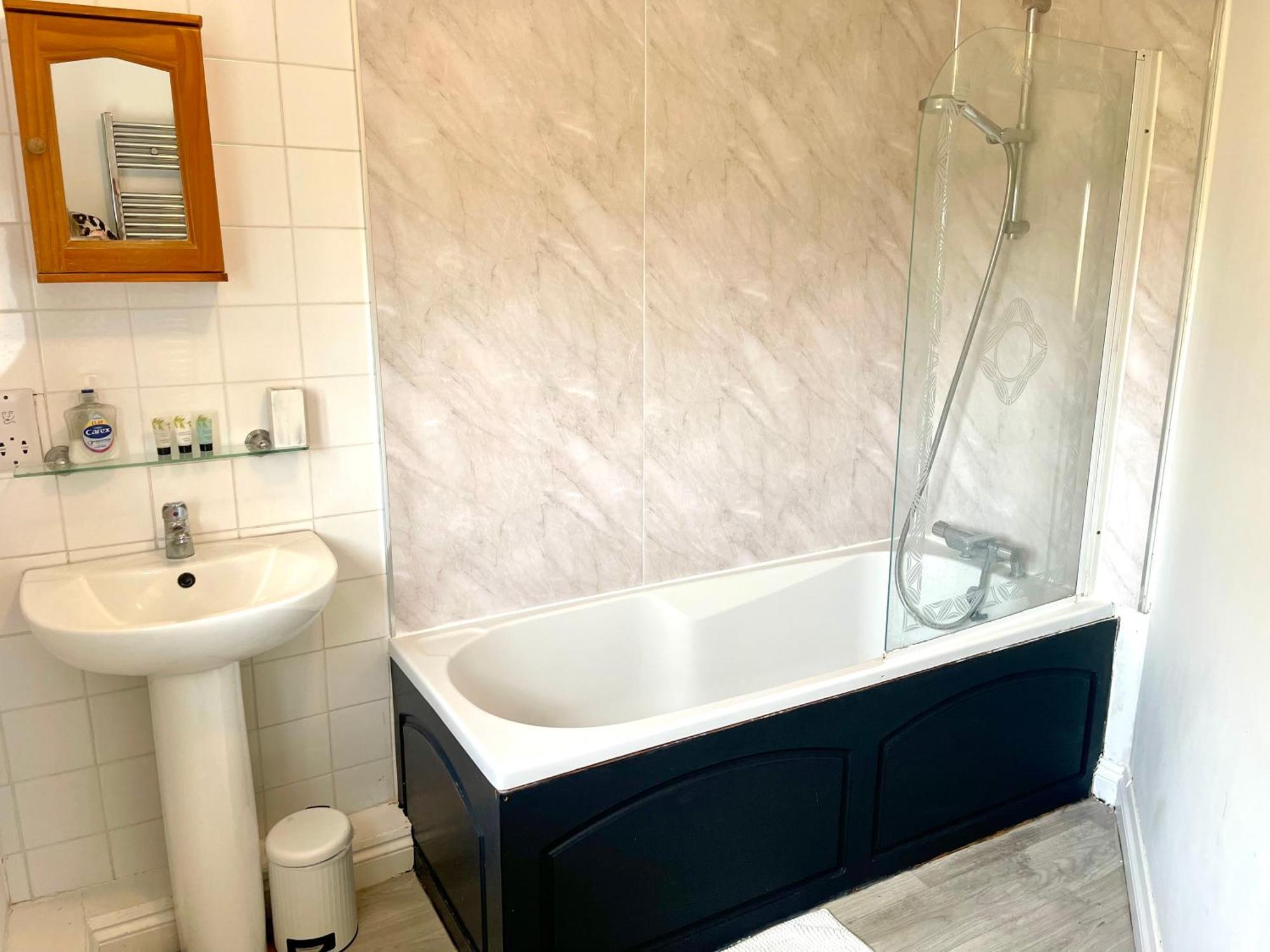 Large 5 Bed Detached House Near Stansted Airport With Parking For 2 Vehicles! Stansted Stays Stansted Mountfitchet Extérieur photo